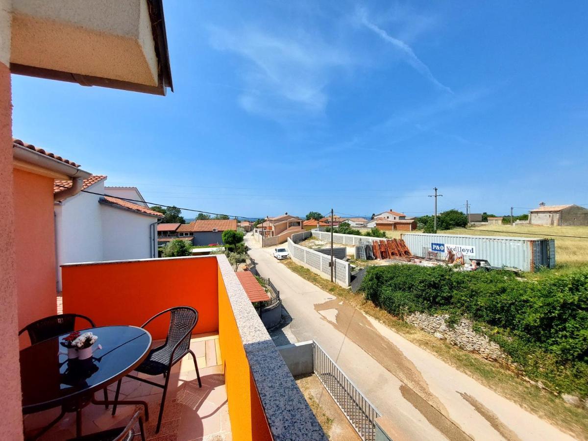 Apartman Zeljo Galižana Екстериор снимка